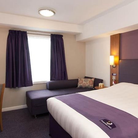 Premier Inn Manchester - هانْدفورث المظهر الخارجي الصورة