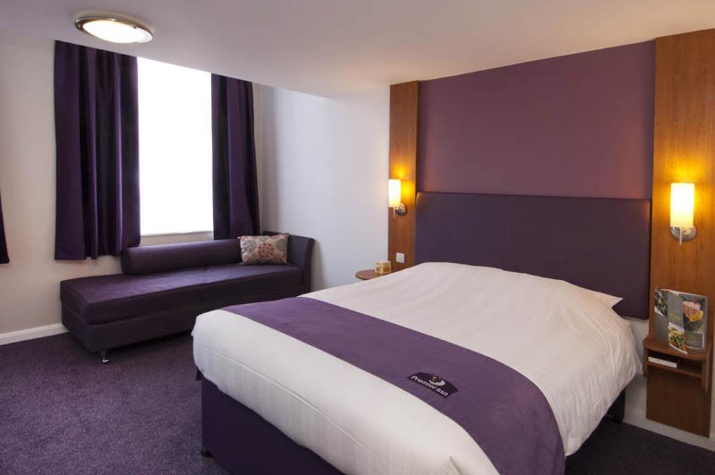 Premier Inn Manchester - هانْدفورث المظهر الخارجي الصورة