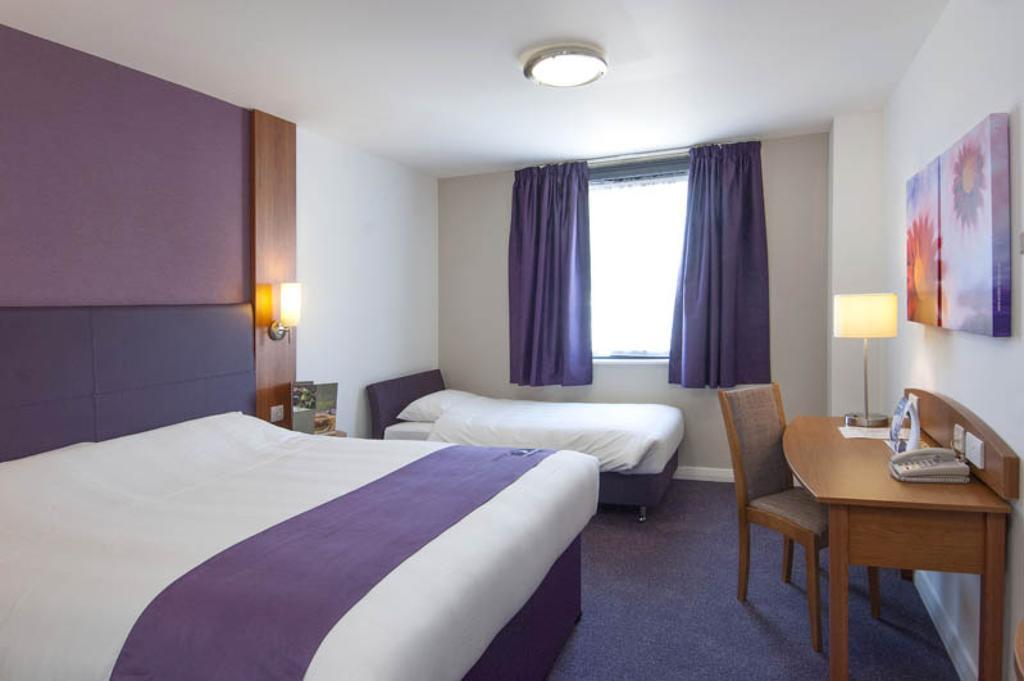 Premier Inn Manchester - هانْدفورث الغرفة الصورة