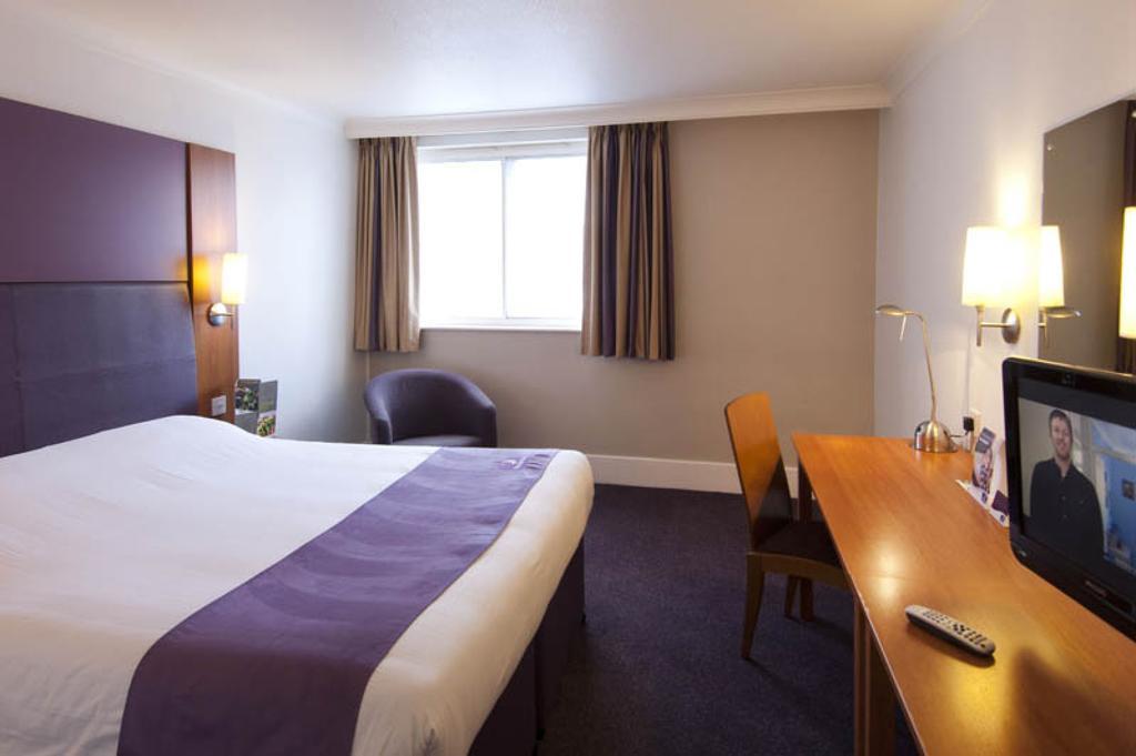 Premier Inn Manchester - هانْدفورث الغرفة الصورة