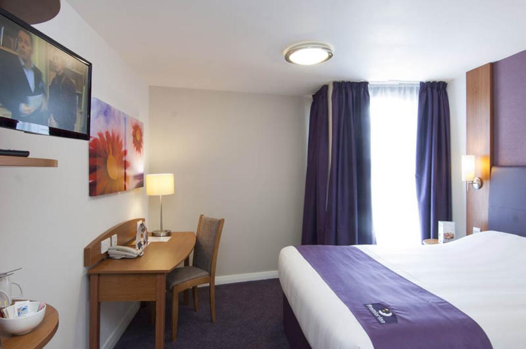 Premier Inn Manchester - هانْدفورث الغرفة الصورة