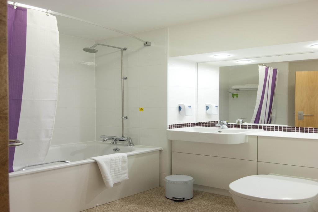 Premier Inn Manchester - هانْدفورث المظهر الخارجي الصورة