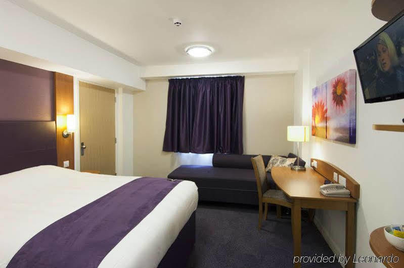 Premier Inn Manchester - هانْدفورث المظهر الخارجي الصورة